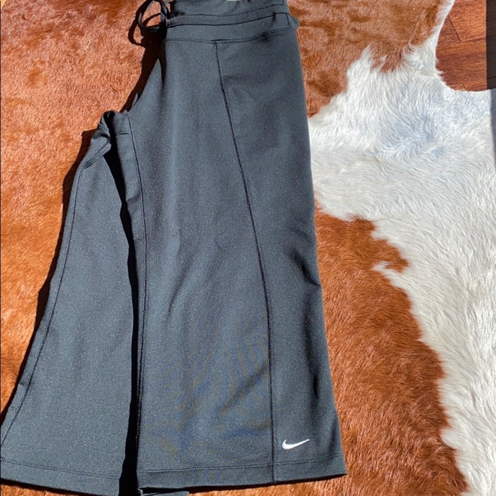 Nike DRY FIT Wide Leg Capri  - Black